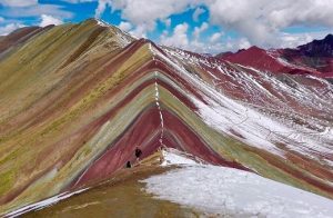 thumn rainbow mountain